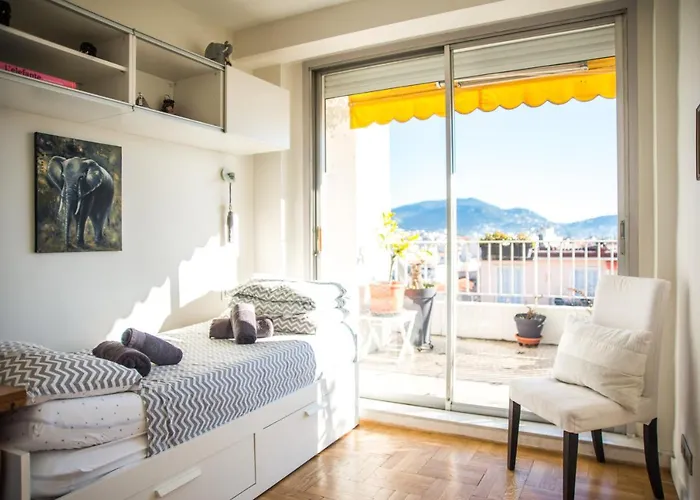 Apartment Appt A 150m De La Nizza